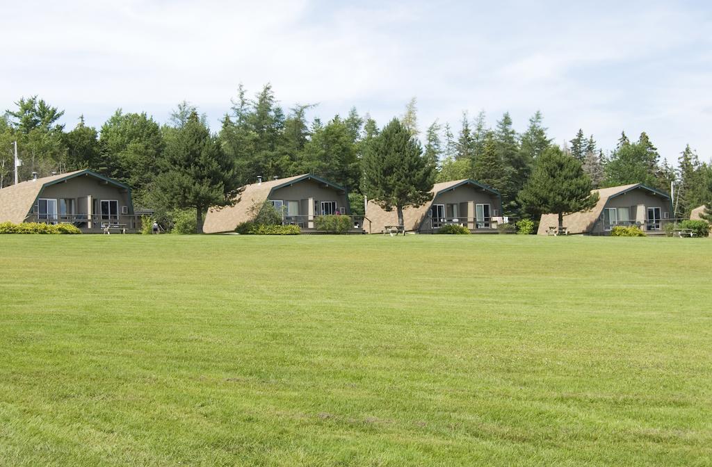 Silver Dart Lodge Baddeck Exterior photo